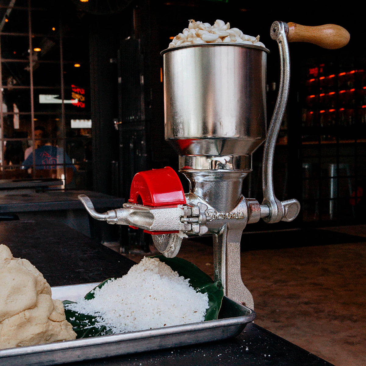 Molino Manual de Hierro Fundido Tolva Alta