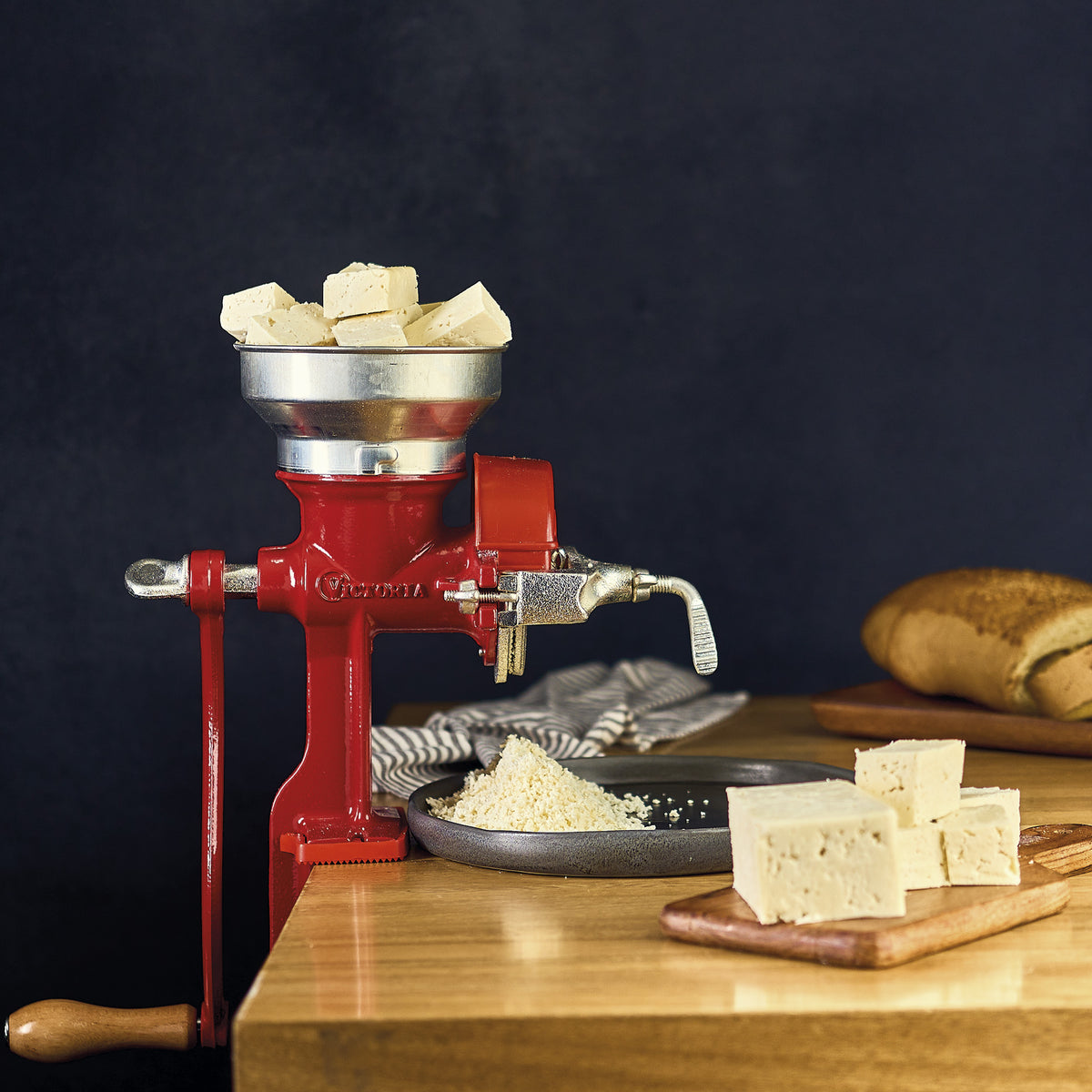 Molino Manual de Hierro Fundido Tolva Baja Rojo