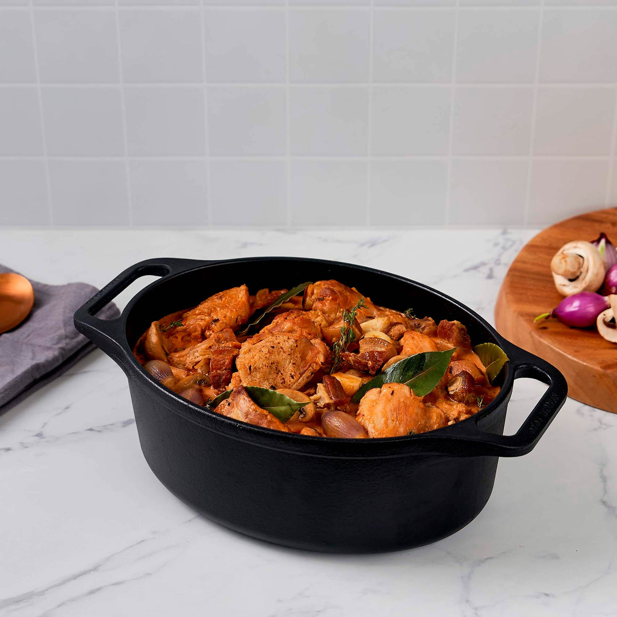 Horno Holandés Combo Hierro Fundido Curado Ovalado 5.7L