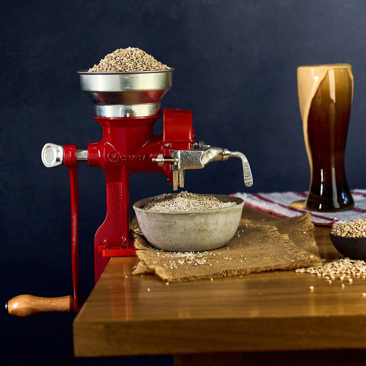 Molino Manual de Hierro Fundido Tolva Baja Rojo